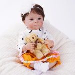 Brastoy Bebê Reborn Boneca Silicone Menina Pintada Olhos Azuis 48cm Urso Original