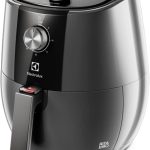 Fritadeira Elétrica sem oleo Electrolux Airfryer 4L 8 receitas pré-sugeridas desligamento automatico cesto removivel 1400W EAF30 grafite 127v
