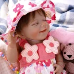 1753695618_Brastoy-Bebe-Reborn-Boneca-Silicone-Menina-Dormindo-Sorridente-Pintada-48cm